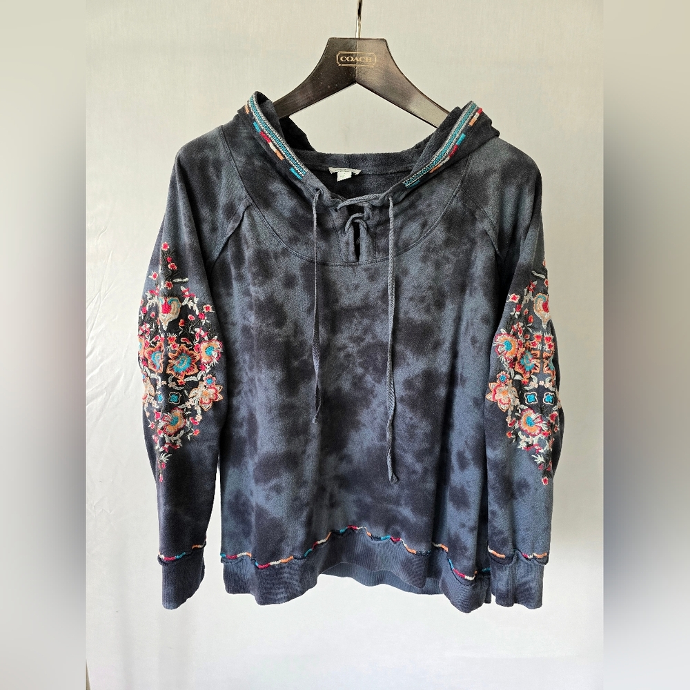 Moonligjt Sky Tiedye Embroidered Hoodie